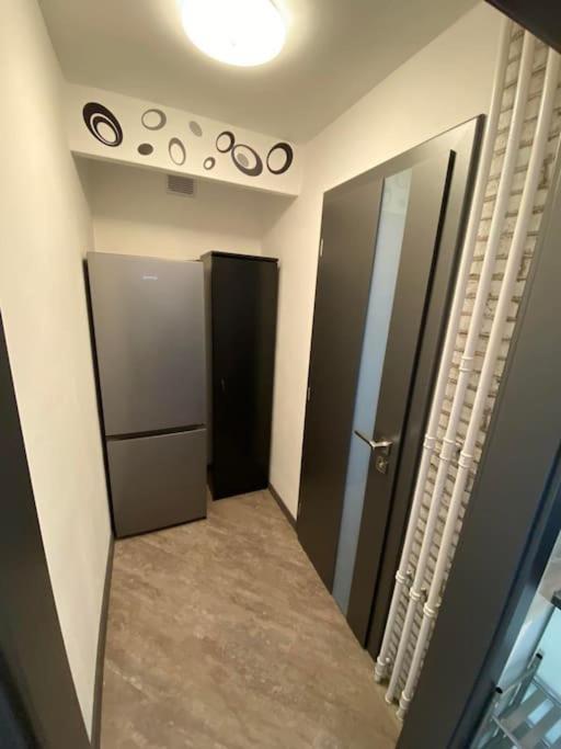 Appartamento Extra Sok Szobas Apartman Budapest Kozpontjaban Esterno foto