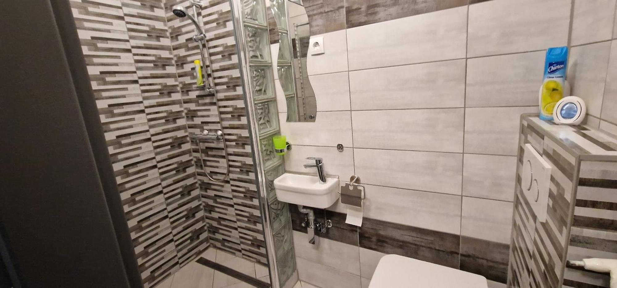 Appartamento Extra Sok Szobas Apartman Budapest Kozpontjaban Esterno foto