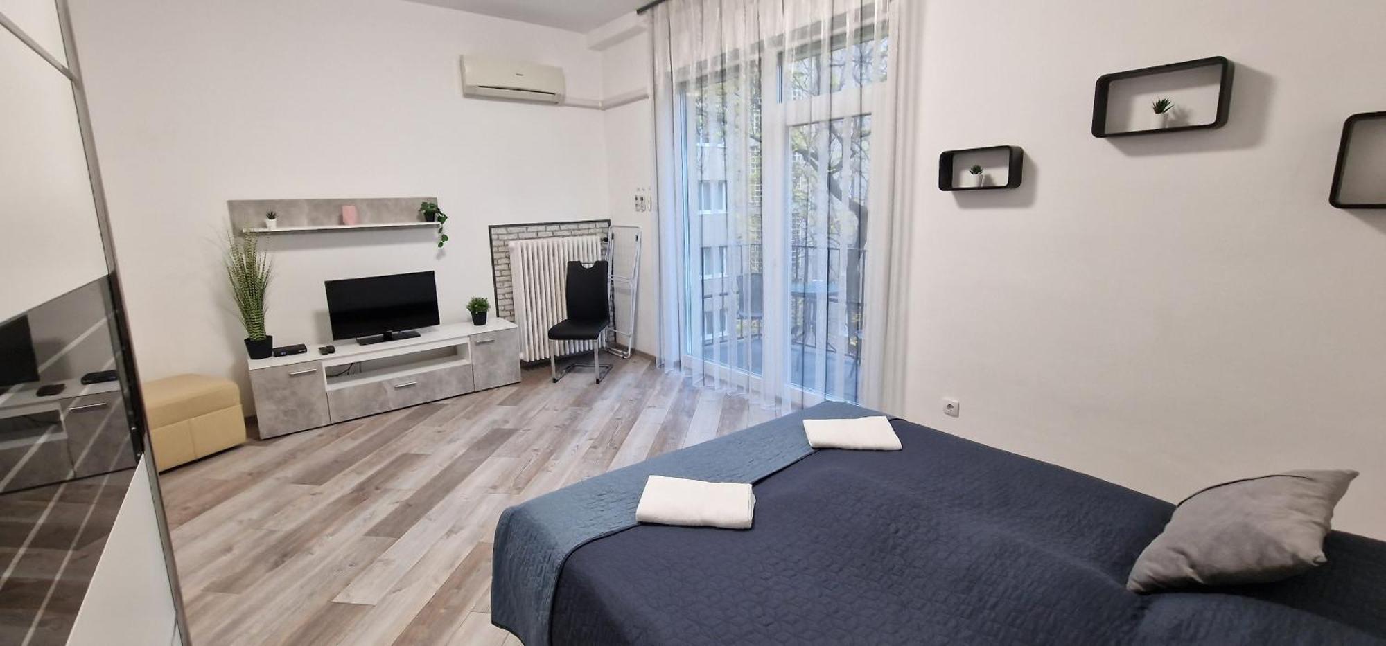 Appartamento Extra Sok Szobas Apartman Budapest Kozpontjaban Esterno foto